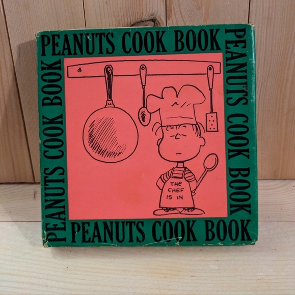Peanuts Cook Book Pre-owned - Picture 1 of 9
